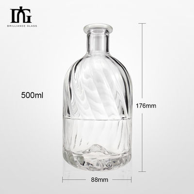 Tipo de sellado CORK 500 ml de grabado botella de vidrio de forma única para bebidas alcohólicas de ron Gin