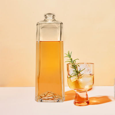 Vidrio cuadrado transparente 500 ml Botella de whisky de 750 ml con corcho y grabado