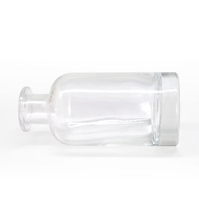 Material del cuerpo de vidrio Botella transparente de licor con corcho 500 ml 750 ml botellas personalizadas