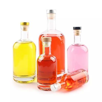 Material del cuerpo Vidrio 375ml 500ml 700ml 750ml 1l Botella de vodka nórdica con logotipo personalizado
