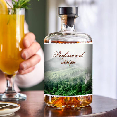 Jugo Logotipo personalizado Botella de whisky de vidrio con corcho en caja de regalo superficie grabada