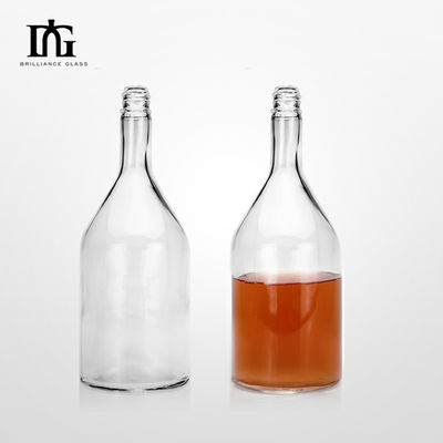 Botella de vidrio transparente de 1,75L con tapa de tornillo y grabado