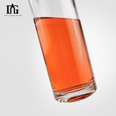 OEM/ODM Super Flint Material Vidrio Vodka Whisky Rum Botella de alcohol con tapa de tornillo de corcho