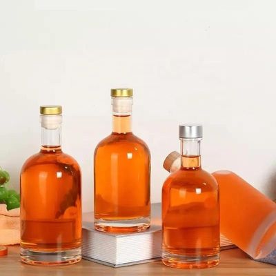 Vidrio de sílex negro mate 500 ml/700 ml/750 ml vacío redondo vodka alcohol whisky ginebra botella de licor con corcho