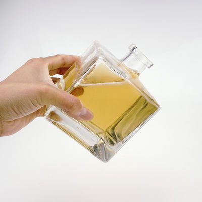 Grabado Custom 750ml Botella de vidrio cuadrada para el vino de frutas whisky vodka brandy ron gin