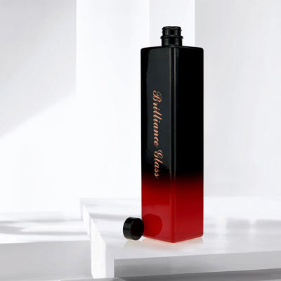 700ml/750ml Botella de vodka cuadrada Fin de cristal de vidrio Logotipo personalizado y Proceso de color en aerosol