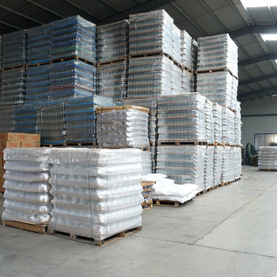 Botella de vidrio transparente para bebidas con capacidad de 750 ml y certificación de inocuidad alimentaria