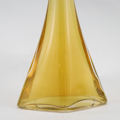 Whisky Vodka Rum Brandy CORK Botella de vidrio con agarre fácil Forma de moda y tipo de sellado CORK