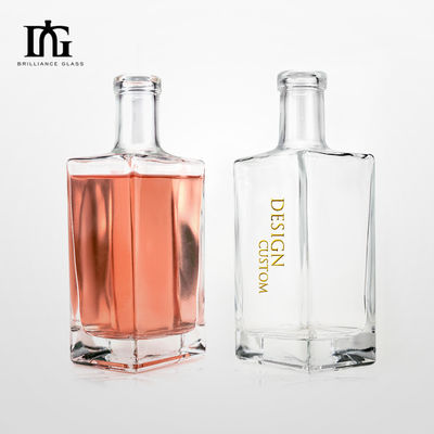 Acceptable OEM/ODM 700ml Botella de vidrio de forma cuadrada para whisky Gin Vodka Spirit Selección