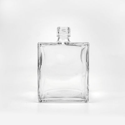 OEM/ODM aceptable botella de vidrio de 750 ml cuadrada personalizada para whisky vodka brandy ron gin