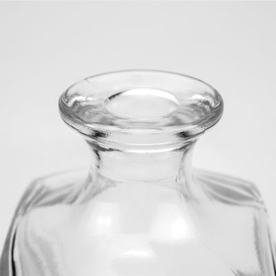 Tipo de tapa de corcho tornillo ambos 750 ml de forma cuadrada de vidrio botella de ginebra whisky licor para farmacia