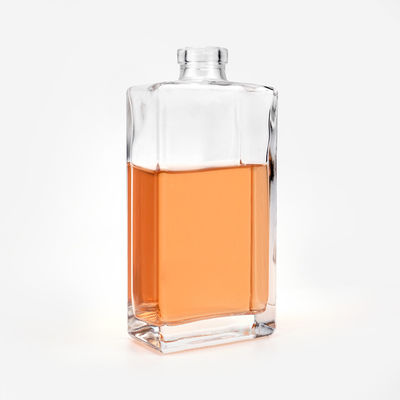 Embalaje personalizado Vidrio de recarga vacío Botella de perfume de 500 ml con grabado y pintura