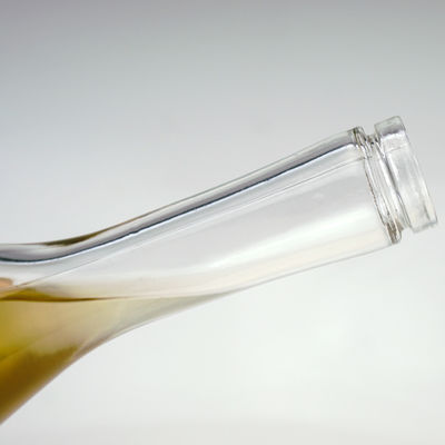 Botella de vidrio transparente de cuello largo de 500 ml para ginebra whisky ron bebidas alcohólicas sellador tipo corcho