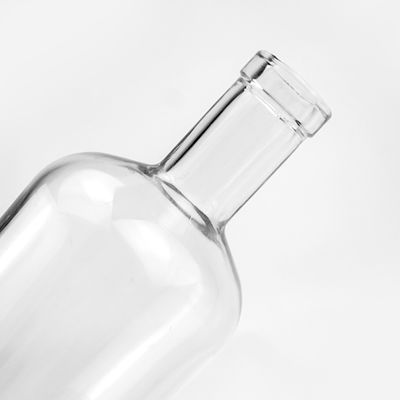 Logotipo personalizado 300ml 500ml 700ml 750ml Botella de vidrio para vodka whisky licor brandy
