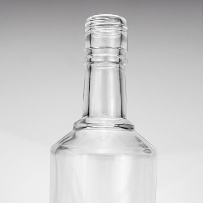 Flasca de vidrio para el jugo de vino y ron de superficie de grabado Capacidad 500ml/700ml/750ml