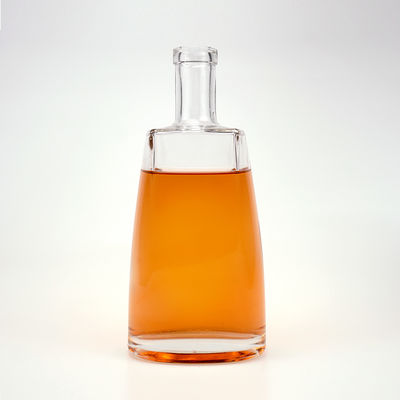 Botella de vidrio de 700 ml para vodka Gin y material del cuerpo del vino Logotipo de vidrio aceptable