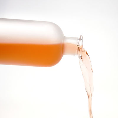 Botella de vidrio helado de 200 ml 500 ml 700 ml 750 ml para vodka y vino espirituoso OEM / ODM aceptable