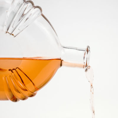 Botella de vidrio transparente de 500 ml con corcho para brandy aceptable OEM / ODM Único