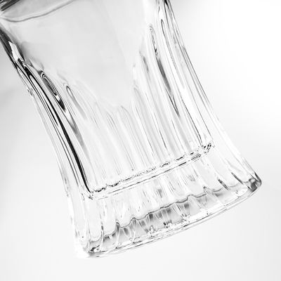 Elegante vidrio de vino tinto vidrio de vodka licor degustación de whisky decantador con tapa de vidrio