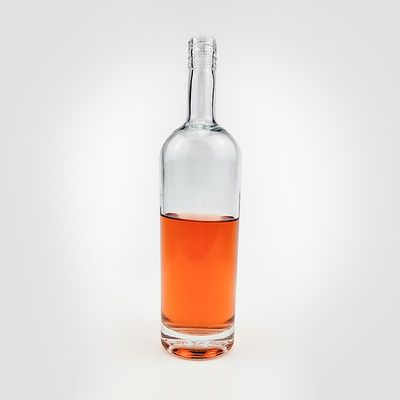 Botella vacía de bebida de vidrio de 750 ml para agua de licor material del cuerpo chino grabado de vidrio