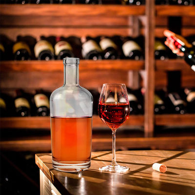 Etiqueta de estampado caliente personalizada Botella de whisky en 500 ml 750 ml Tamaño con fondo grueso