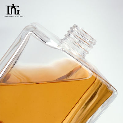 Collar de vidrio Material Cuadrado Hombre plano claro 500 ml 700 ml Botella de whisky con corcho