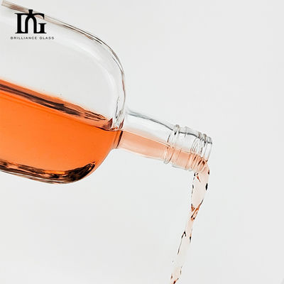 Botella de vidrio de diseño único 500 ml para whisky vodka ron ginebra aceptable logotipo del cliente