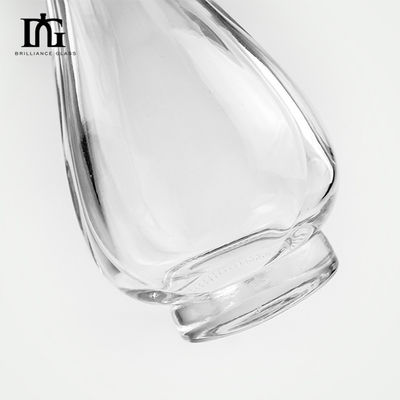 Botella de whisky de 750 ml con diseño de cristal de pirámide de lujo y sello de corcho