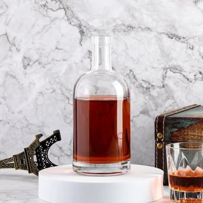 Tipo de sellado CORK 100 ml 200 ml 375 ml 500 ml 750 ml Botella de vidrio blanco negro mate para ginebra