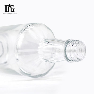 Botella de vidrio transparente personalizada para ginebra / brandy 500 ml Capacidad aceptable OEM / ODM