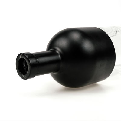 Material del cuello Botella de ginebra de vidrio 500 ml Botella de vodka de licor negro helado de 750 ml