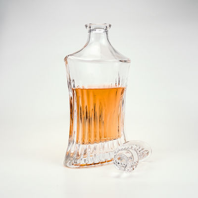 Impresión en pantalla Estampado en caliente 750 ml Decantador de vidrio transparente para licores y bebidas