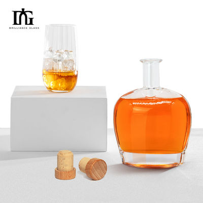 Bebidas industriales Botella de vidrio vacía a medida para whisky Vodka Liquor 500-750ml