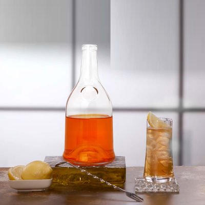 Material del collar de vidrio 700 ml Botella de vidrio de vino vacío verde oscuro con tipo de sellado CORK