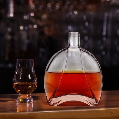 Botella de vidrio con tapa de corcho sellada para vodka tequila ginebra para café material base del vino