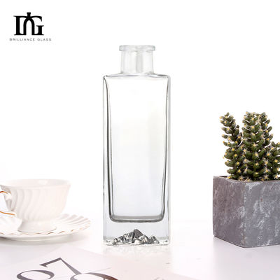 Material Collar de vidrio 700ml 750ml Brandy claro ron whisky ginebra vodka botella con corcho