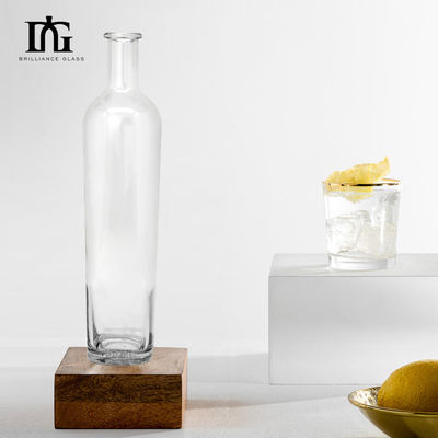 Brilliance ofrece 700ml 750ml de vino vacío botella de vidrio de whisky con varias capacidades