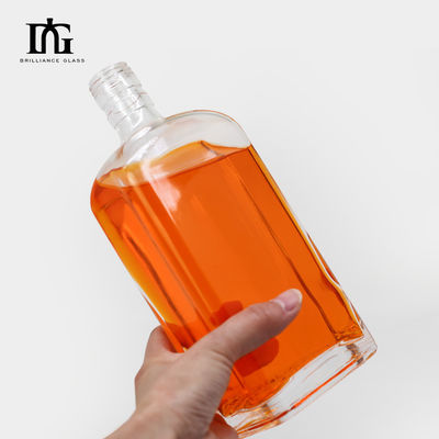 500 ml 700 ml Bebidas de jugo personalizadas Liquor y bebidas espirituosas Botella de vidrio con corcho y tapa de tornillo