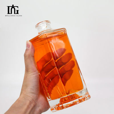 Tipo de sellado Botellas de vidrio de licor transparente de corcho de 500 ml para bebidas espirituosas de tequila