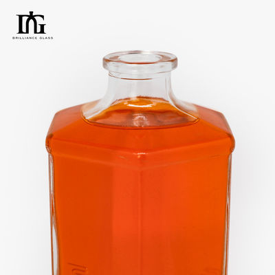 Tipo de sellado Botellas de vidrio de licor transparente de corcho de 500 ml para bebidas espirituosas de tequila