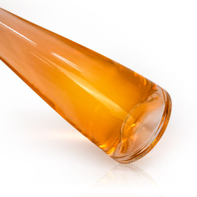Botella de vidrio transparente con fondo rosado de capacidad 500 ml/750 ml de material de cuerpo de vidrio
