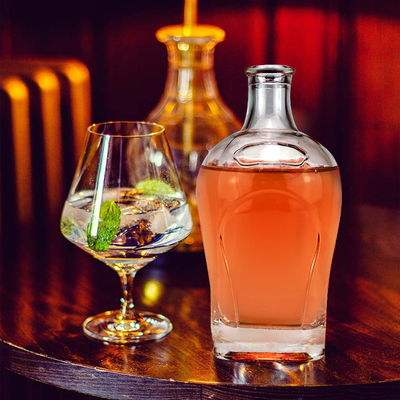 Botella de whisky de vidrio con corcho y 700 ml de capacidad Material base vidrio