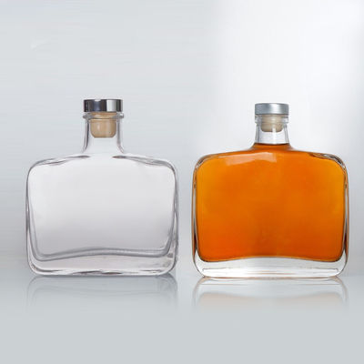 Muestra proporcionada libremente Botella de vidrio para vodka Gin whisky licores 750 ml 500 ml
