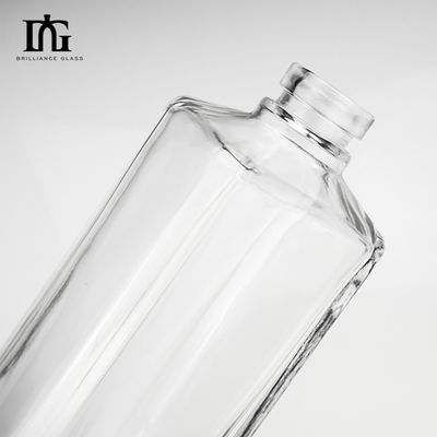 Vidrio cuadrado transparente 500 ml Botella de whisky de 750 ml con corcho y grabado