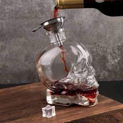 Botella de vidrio de cráneo para cerveza Impresión de pantalla Estampado en caliente Pintura grabado y más