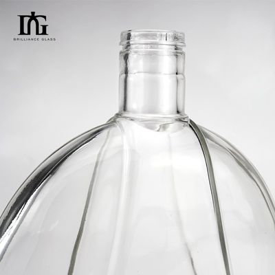 Botella de vidrio de vino y whisky de 700 ml transparente con base de vidrio