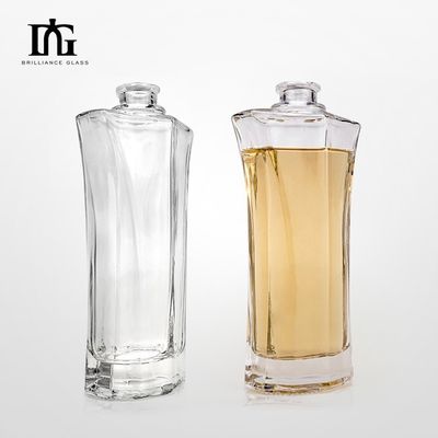 500 ml/700 ml/750 ml Botella de vidrio de vino de capacidad Forma plana para el whisky