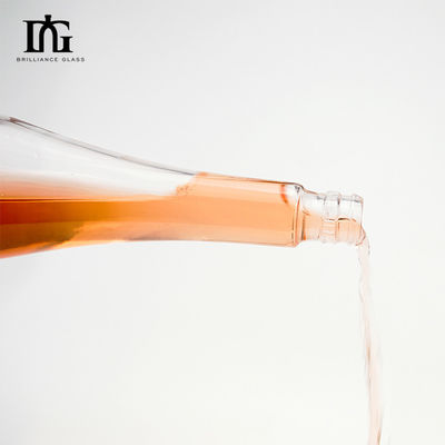 Logotipo personalizado Vidrio transparente Botella de vino de 550 ml para champán/whisky/vodka/liquor