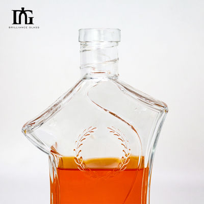 Botella cuadrada de 500 ml Whiskey Gin Vodka Botella cuadrada de vidrio para pintura Electroplataje