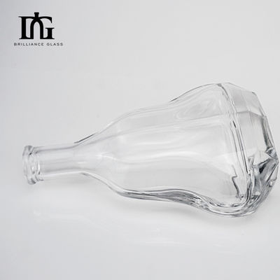 Material del cuerpo de vidrio Botella de licor de 500 ml con corcho Vidrio vacío Botella de forma especial